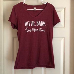 V-neck maroon tshirt